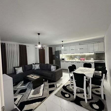 Elezi Apartment City Centre Tirana Zewnętrze zdjęcie